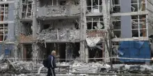 "Attaccato l'elicottero di Putin". Pioggia di missili e droni sull'Ucraina