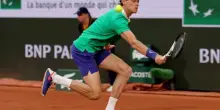 Roland Garros, Sinner avanti di due set con Rinderknech