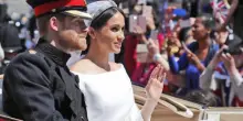 "Noi non ci comportiamo così". Il rimprovero di Elisabetta II a Meghan