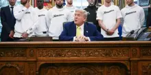 La Juventus ricevuta da Trump alla Casa Bianca: la foto simbolo