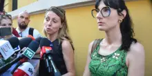 "Era tutto secco". Ora è lite sulla spazzatura di casa Poggi