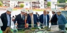 Luca Zaia visita i cantieri dell'ex stazione di Cortina: "Intervento iconico che celebra il rinascimento della città"