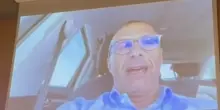 Il dem Ricci in auto senza cintura: ecco l'ultima gaffe