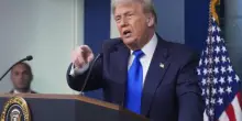 Smentita di Trump sui miliardi del patto. "Isfahan non colpita. Lì le scorte di uranio"