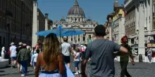 Caldo record non molla l'Italia, 18 città da bollino rosso oggi e domani