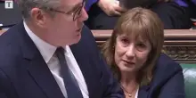 Regno Unito, la ministra delle Finanze come Elsa Fornero: pianto in aula e sterlina a picco