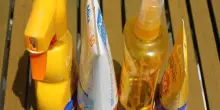 Autoabbronzanti e creme solari, perché non sono alternativi