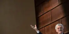 D'Alema choc: "Presto bombe sui treni"