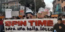 Il Giubileo sbarca allo SpinTime, il palazzo occupato 'salvato' dal cardinale Krajewski