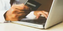 Bonifici, nuove regole dal 9 ottobre e più sicurezza: cosa cambia per tutti