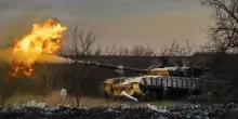 Dai tank agli obici: ecco l'alleato che arma l'Occidente e la Nato