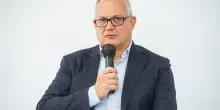 Gualtieri vuol fare come Macron: "Entro cinque anni faremo il bagno nel Tevere"