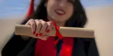 Riscatto laurea, ipotesi sconto a 900 euro: la proposta per anticipare la pensione a 60 anni