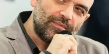 Saviano su Kirk: "Non accada come col Reichstag per Hitler", e il web lo attacca