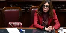 Santanchè, processo sospeso in attesa che si pronunci la Consulta