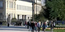 A ventitré anni prende due lauree al Politecnico nello stesso giorno