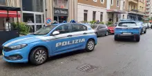 Non si ferma all’alt, poi tira fuori l'ascia. La furia del nigeriano a Caserta