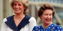 La Regina e il maggiordomo: il mistero degli oggetti di Lady Diana spariti da Kensington Palace