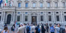 Il Pd al governo: "Ci lasci alzare l'addizionale Irpef"