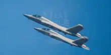 "Squali volanti" J-35 e portaerei Fujian: la prova di forza di Pechino