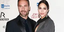 La scintilla sul set, i paparazzi, le due figlie, il tradimento: è finita la storia d'amore tra Raoul Bova e Rocio Munoz Morales