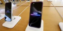 Più iPhone e divertimenti, i consumi tornano a salire