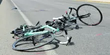 Tredicenne muore investito in bicicletta da un'auto pirata