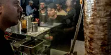 Lo sciopero del kebab: a rischio lo street food favorito dai tedeschi