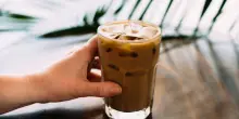 Over e caffè, 5 idee gustose per berlo fresco anche d'estate