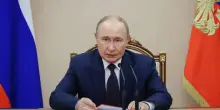 "Necrofili, nazisti, euroimbecilli". La Russia attacca (ancora) l'Ue
