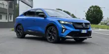 Renault Rafale E-Tech 4x4 300 CV: prova completa del SUV coupé plug-in di punta