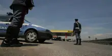 Tragedia sfiorata in A22, papà dimentica le figlie in autogrill: cosa è successo