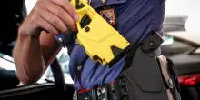 Muore colpito dal taser, indagati 5 carabinieri