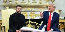 L'abito, le risposte e i "grazie": così Zelensky ha cambiato registro con Trump