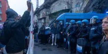 Leoncavallo, la vergogna degli insulti alle forze dell'ordine
