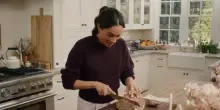 "Noiosa e artificiosa": chi stronca Meghan Markle in tv