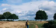 Silent walking: tutti i benefici della camminata silenziosa
