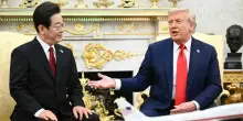 "Vedrò Xi e Kim". Poi Trump rilancia: "Dazi del 200% se non ci danno i magneti"