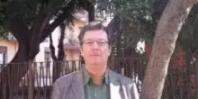 L'appello choc del professore: "Togliere l'amicizia social a tutti gli utenti ebrei". Anche l'università lo scarica