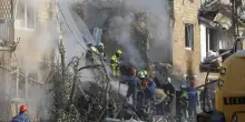Pioggia di missili e droni su Kiev: 18 morti. Meloni: "La Russia non crede nel negoziato"