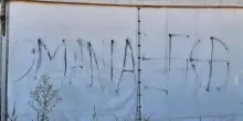 Svastiche, SS e "Israele boia": le scritte alla festa di Varese dove è attesa la Schlein