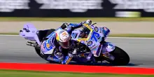 MotoGP, Alex Marquez conquista la pole al Montmelò. Disastro Bagnaia