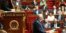 Crisi nera in Francia, cade il governo Bayrou