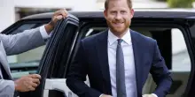 Il  figliol prodigo Harry è di nuovo a Londra ma la riconciliazione resta un mistero