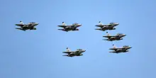 La Polonia abbatte droni russi nel suo spazio aereo. Caccia in azione