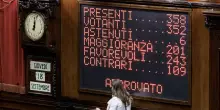 Meloni: "Riforma storica". FI: "Dedicato a Berlusconi"