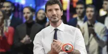 Milano, rubato l’orologio di Stefano De Martino (un Patek Philippe ) con il trucco dello specchietto