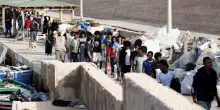 "Indicazioni esclusive". L'abbonamento premium per i migranti che vogliono arrivare in Europa