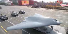 La Cina schiera i droni stealth GJ-11: cosa svelano le immagini satellitari sullo Sharp Sword