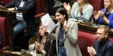 Schlein inveisce contro Meloni: "Megalomane, divide il Paese"